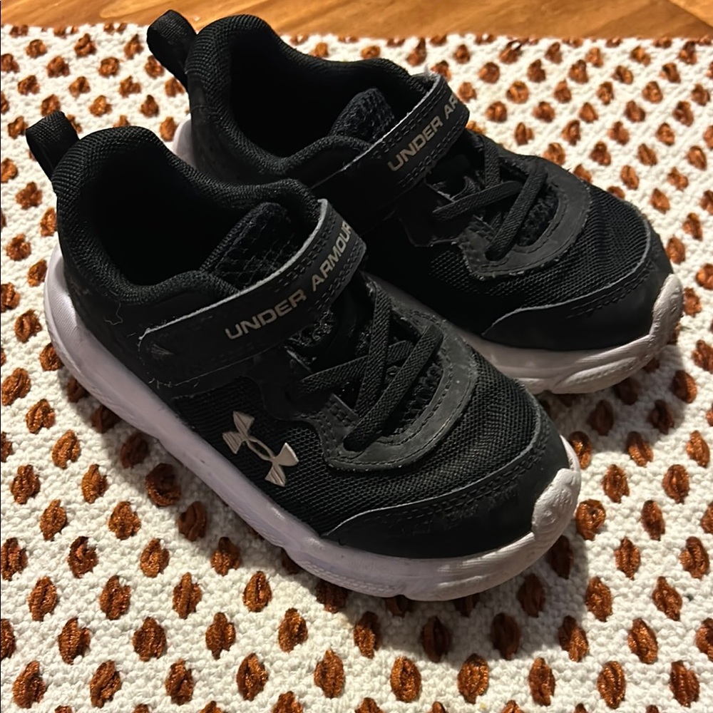 Under Armour Kids Black Sneakers